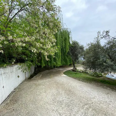 Aparthotel Onirana Borsh