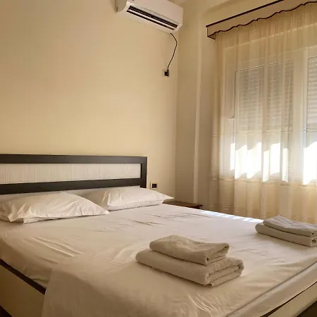 Onirana Aparthotel Borsh