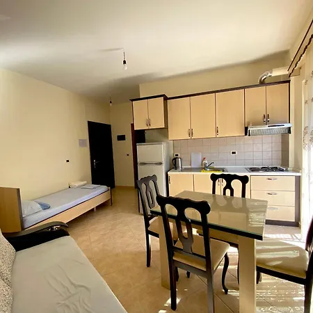 Aparthotel Onirana *