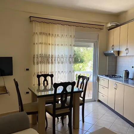 Onirana Aparthotel Borsh
